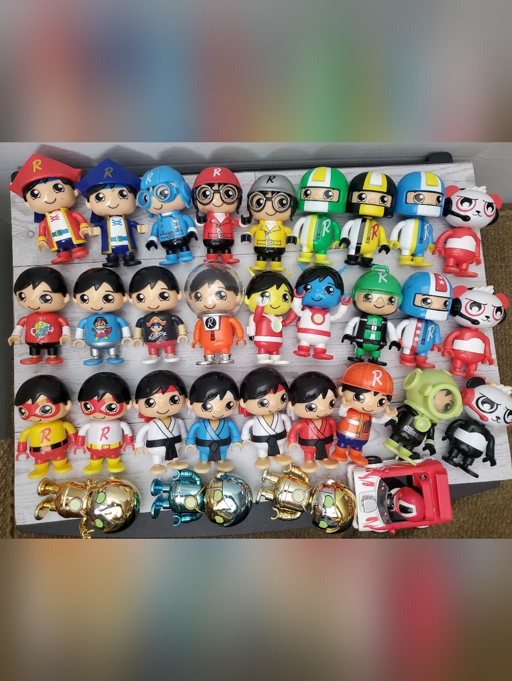 Ryan's World Large Lot Of 31 Figures